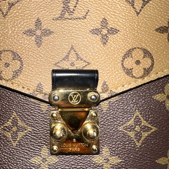 Louis Vuitton Pochette Metis Reverse - Picture 5 of 7